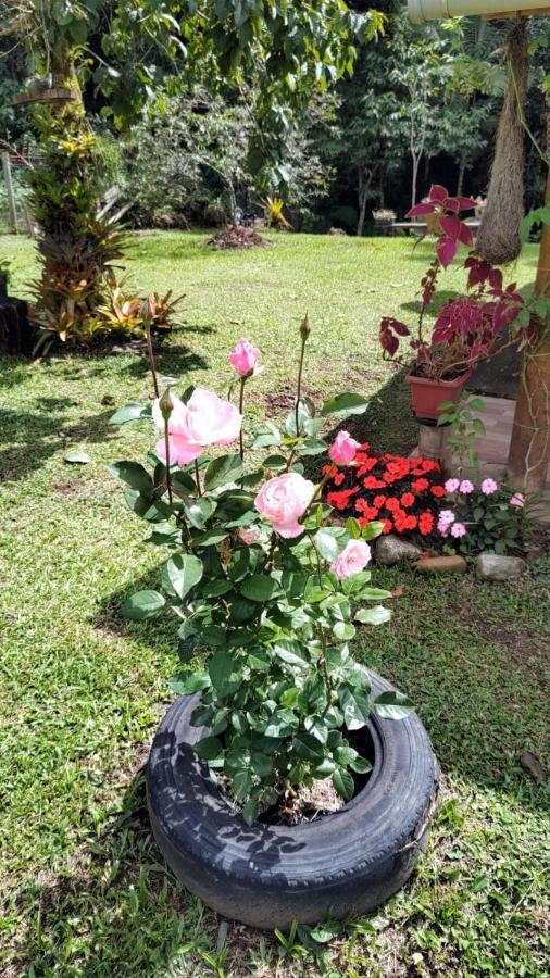 Chale Vale Das Flores - Visconde De Maua Rj Exterior photo